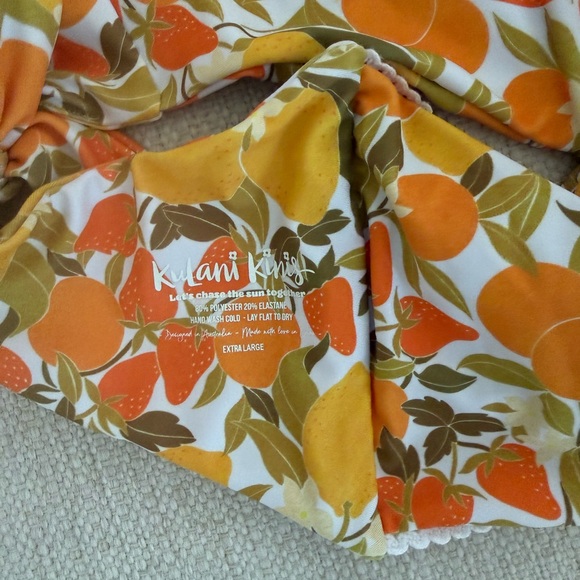 Kulani Kinis Orange Floral Bikini Top - Picture 3 of 3